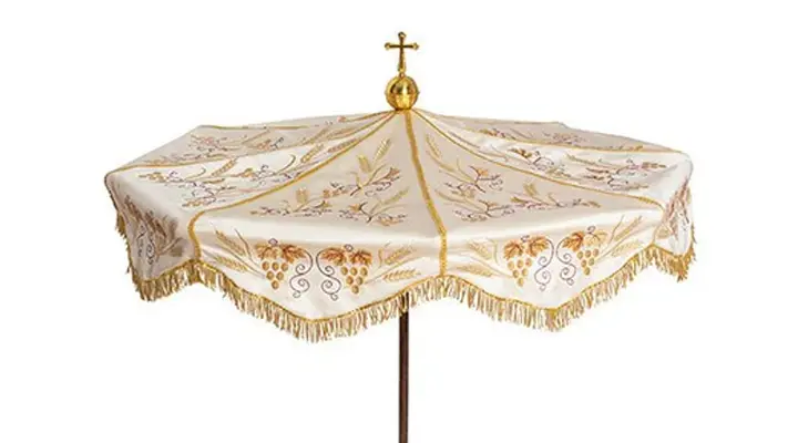 Ombrelle de procession avec broderie